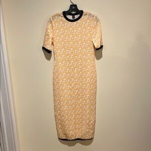 Elegant Yellow Patterned Dress Size Medium